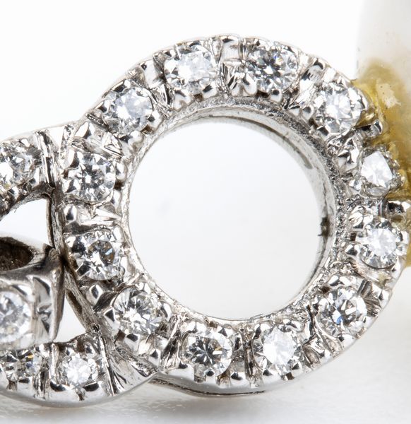 Orecchini pendenti in oro con perle e diamanti  - Asta Gioielli, Orologi e Penne - Associazione Nazionale - Case d'Asta italiane