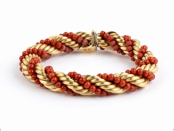 Bracciale in oro e corallo Mediterraneo  - Asta Gioielli, Orologi e Penne - Associazione Nazionale - Case d'Asta italiane