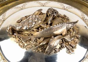 Zuppiera russa in argento  - Asta Argenti, avori, coralli e altri oggetti d'arte provenienti da importanti collezioni private - Associazione Nazionale - Case d'Asta italiane