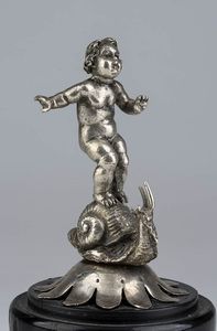 Putto in argento  - Asta Argenti, avori, coralli e altri oggetti d'arte provenienti da importanti collezioni private - Associazione Nazionale - Case d'Asta italiane