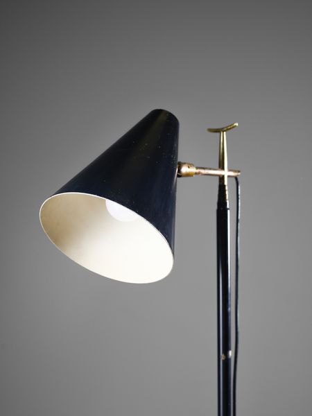 ANGELO OSTUNI (1904-1981) & RENATO FORTI (1923-2015) : Lampada telescopica mod. 201 / V2 per O-Luce, Milano  - Asta Asta 455 | DESIGN E ARTI DECORATIVE DEL NOVECENTO Tradizionale - Associazione Nazionale - Case d'Asta italiane