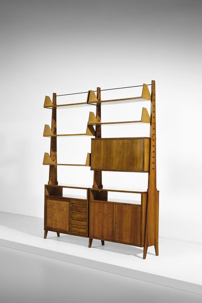 SPADOLINI PIERLUIGI (1922 - 2000) : Libreria componibile a stipi, cassetti e ripiani a giorno regolabili in altezza  - Asta Asta 455 | DESIGN E ARTI DECORATIVE DEL NOVECENTO Tradizionale - Associazione Nazionale - Case d'Asta italiane