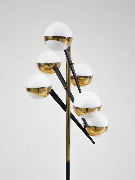 STILNOVO : Lampada da terra a sei luci, Milano  - Asta Asta 455 | DESIGN E ARTI DECORATIVE DEL NOVECENTO Tradizionale - Associazione Nazionale - Case d'Asta italiane