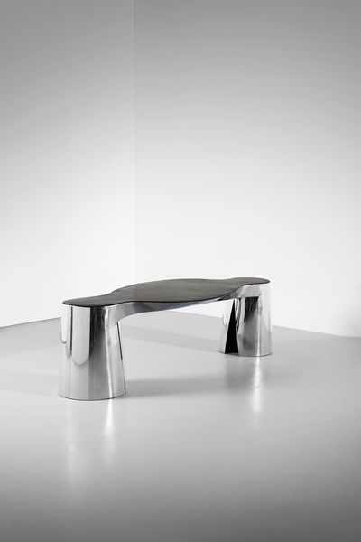 ARAD RON (n. 1951) : Two Legs And A Table prodotto da Ron Arad Studio presso Marzorati Rochetti, Cant  - Asta Asta 455 | DESIGN E ARTI DECORATIVE DEL NOVECENTO Tradizionale - Associazione Nazionale - Case d'Asta italiane