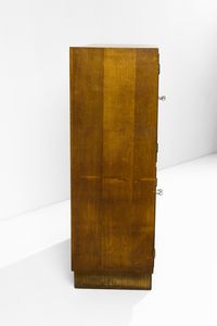 PONTI GIO (1891 - 1979) : Piccola credenza a quattro ante  - Asta Asta 455 | DESIGN E ARTI DECORATIVE DEL NOVECENTO Tradizionale - Associazione Nazionale - Case d'Asta italiane