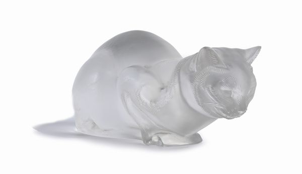 Gatto accovacciato in cristallo, Maison Lalique, Francia  - Asta La Collezione Enrico e Antonello Falqui. Di padre in figlio una vita nell'arte. - Associazione Nazionale - Case d'Asta italiane