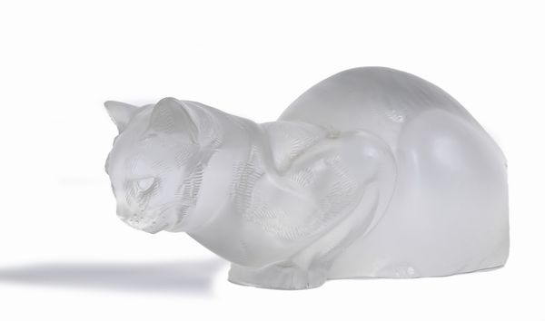 Gatto accovacciato in cristallo, Maison Lalique, Francia  - Asta La Collezione Enrico e Antonello Falqui. Di padre in figlio una vita nell'arte. - Associazione Nazionale - Case d'Asta italiane