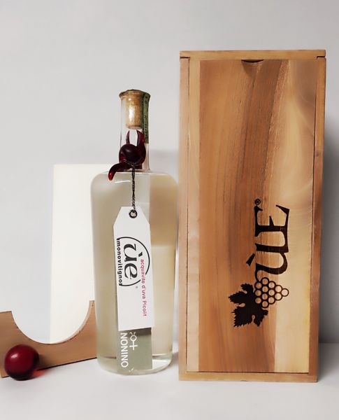 Colelzione UE Nonino 1990, Grappa  - Asta Wine & Spirits Flower Spring - Associazione Nazionale - Case d'Asta italiane