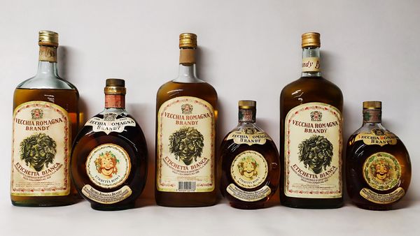 Vecchia Romagna Etichetta Bianca, Brandy  - Asta Wine & Spirits Flower Spring - Associazione Nazionale - Case d'Asta italiane