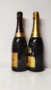 Veuve Clicquot Ponsardin, Champagne  - Asta Wine & Spirits Flower Spring - Associazione Nazionale - Case d'Asta italiane