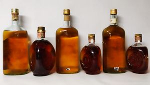 Vecchia Romagna Etichetta Bianca, Brandy  - Asta Wine & Spirits Flower Spring - Associazione Nazionale - Case d'Asta italiane