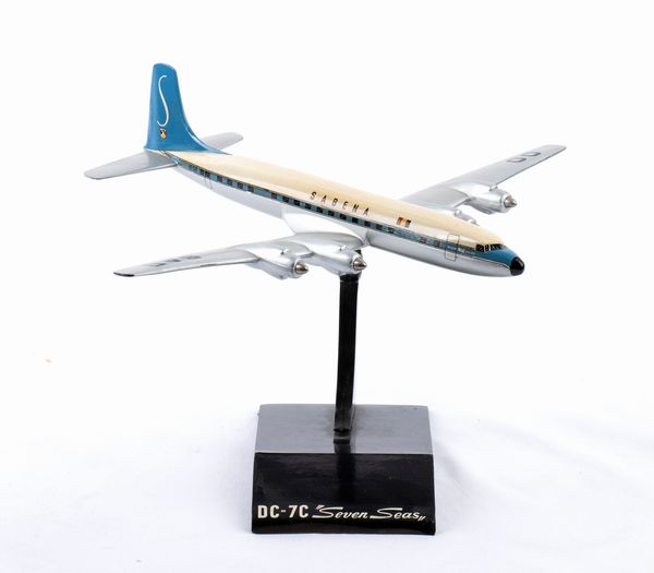 Douglas DC-7C Seven Seas  - Asta Memorabilia storici e cinematografici - Associazione Nazionale - Case d'Asta italiane