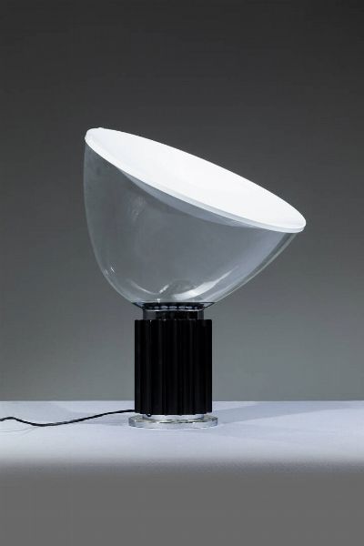 ACHILLE E PIER GIACOMO CASTIGLIONI : Lampada da tavolo mod. Taccia  - Asta Design - Associazione Nazionale - Case d'Asta italiane