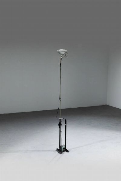 ACHILLE E PIER GIACOMO CASTIGLIONI : Lampada da terra mod. Tojo  - Asta Design - Associazione Nazionale - Case d'Asta italiane