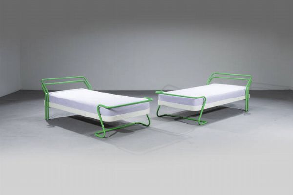 PRODUZIONE ITALIANA : Coppia di daybed  - Asta Design - Associazione Nazionale - Case d'Asta italiane