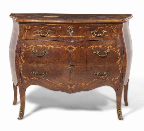 Commode lastronata e intarsiata. XIX-XX secolo  - Asta Antiquariato - Associazione Nazionale - Case d'Asta italiane