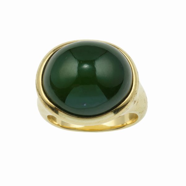 Tiffany & Co. by Elsa Peretti. Anello Cabochon con giada verde  - Asta Fine Jewels - Associazione Nazionale - Case d'Asta italiane