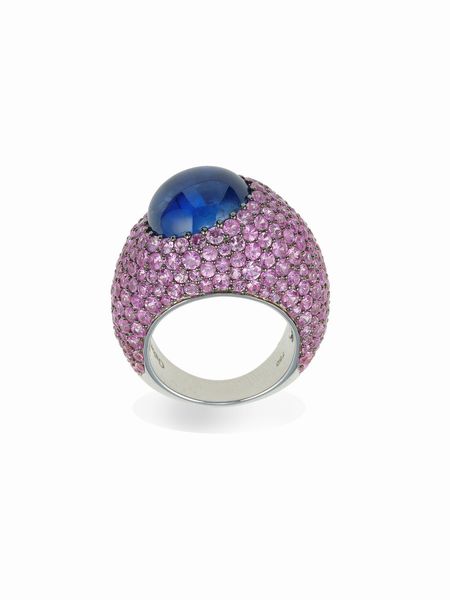 Anello con zaffiro Sri Lanka taglio cabochon, nessuna indicazione di trattamento termico, e zaffiri rosa  - Asta Fine Jewels - Associazione Nazionale - Case d'Asta italiane