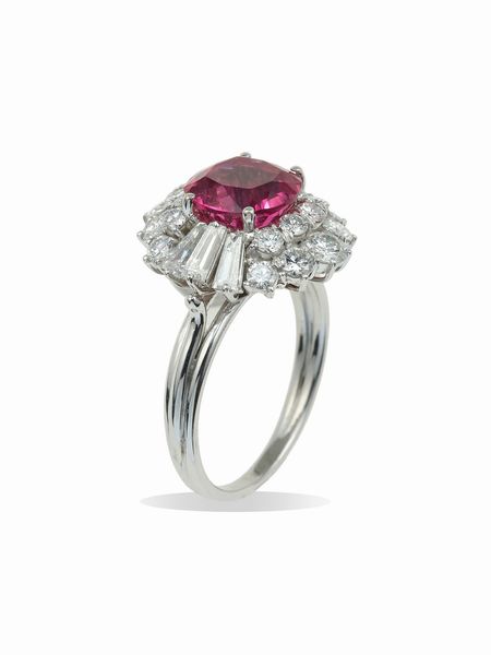 Anello con tormalina rosa e diamanti  - Asta Fine Jewels - Associazione Nazionale - Case d'Asta italiane