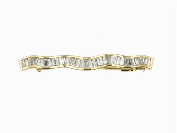 Spilla con diamanti taglio baguette e tepper  - Asta Fine Jewels - Associazione Nazionale - Case d'Asta italiane