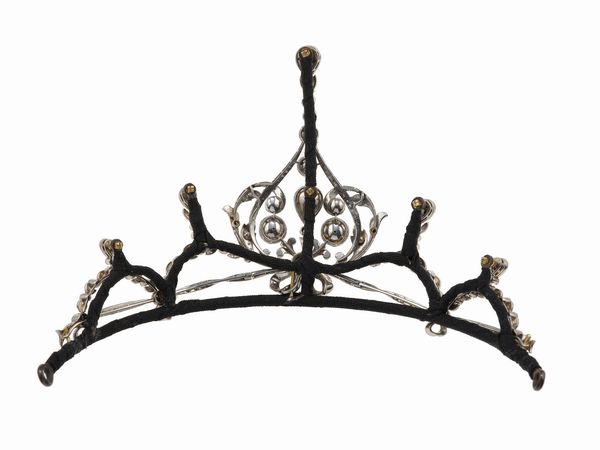 Tiara con diamanti di vecchio taglio e taglio rosa  - Asta Fine Jewels - Associazione Nazionale - Case d'Asta italiane