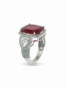 Anello con rubellite e diamanti  - Asta Fine Jewels - Associazione Nazionale - Case d'Asta italiane