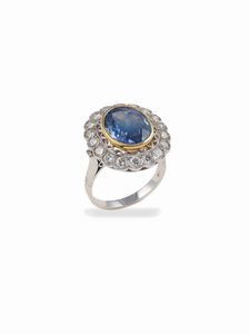 Anello con zaffiro Sri Lanka di ct 7.78 e diamanti a contorno  - Asta Fine Jewels - Associazione Nazionale - Case d'Asta italiane