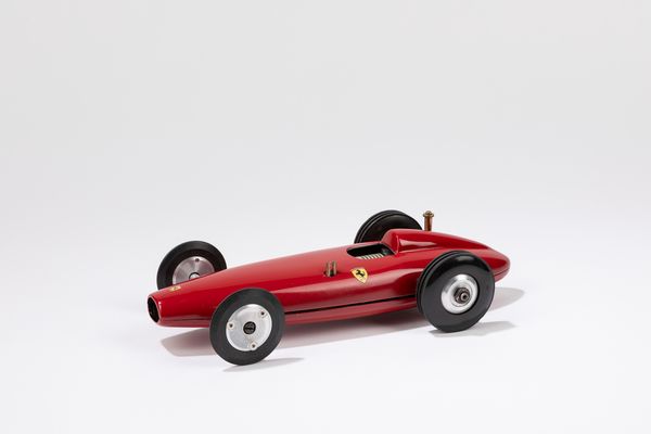 JAO : Tether car, modello Ferrari 500  - Asta Giocattoli d'Epoca - Associazione Nazionale - Case d'Asta italiane