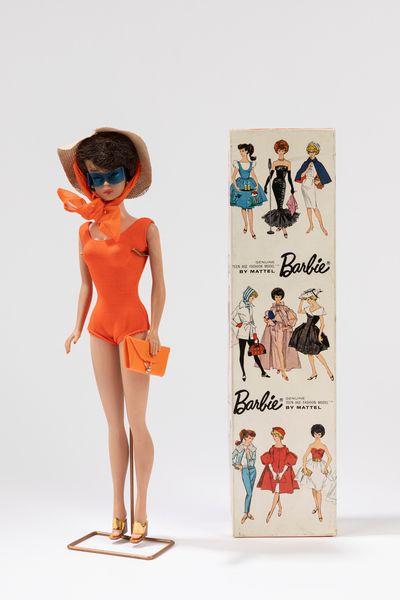 MATTEL : Barbie Brunette Bubble Cut  - Asta Giocattoli d'Epoca - Associazione Nazionale - Case d'Asta italiane