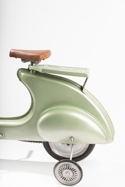 Pierre Gui : Vespa a pedali  - Asta Giocattoli d'Epoca - Associazione Nazionale - Case d'Asta italiane