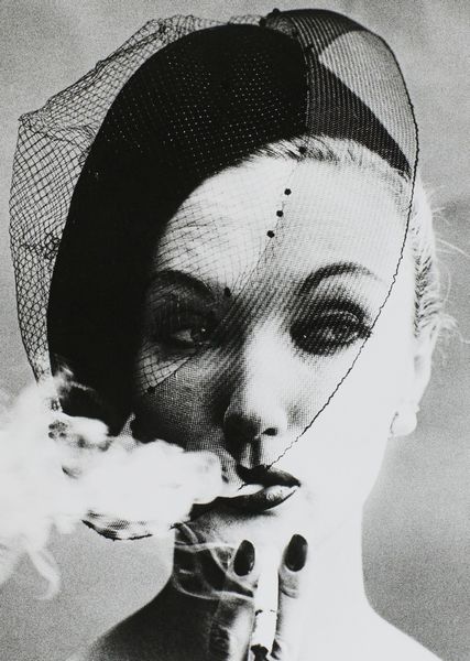 William Klein : Smoke and Veil, Paris (Vogue)  - Asta Arte Moderna e Contemporanea - Associazione Nazionale - Case d'Asta italiane