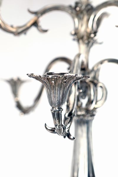 Grande candelabro in argento sterling a sette luci, Londra 1837, argentiere Robert Garrard  - Asta Argenti Antichi e da Collezione - Associazione Nazionale - Case d'Asta italiane