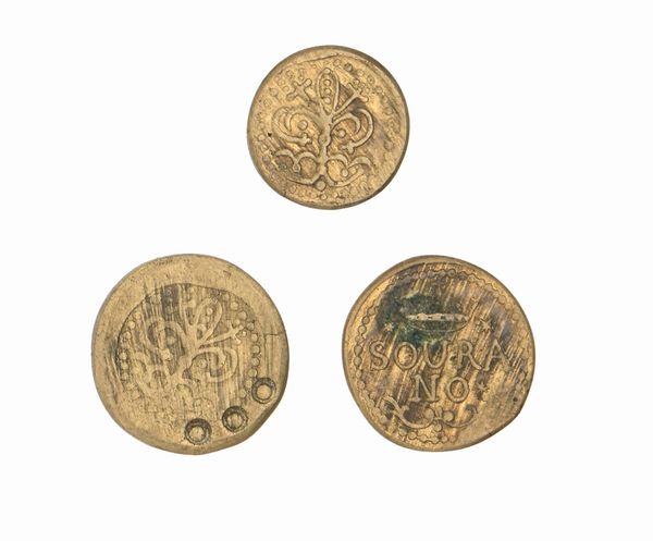 Lotto di 3 pesi monetali contromarcati uniface in bronzo/ottone del XVIII/XIX secolo; 2 con Giglio di Firenze e un Sovrano  - Asta Numismatica - Associazione Nazionale - Case d'Asta italiane