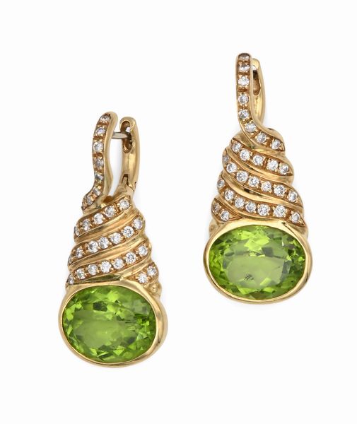 Orecchini in oro, brillanti e peridoti  - Asta Importanti Gioielli e Orologi da polso e da tasca - Associazione Nazionale - Case d'Asta italiane