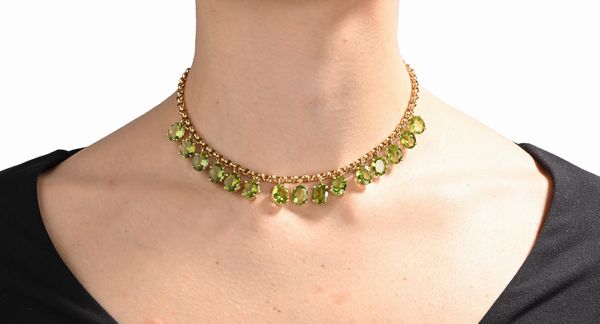 Girocollo in oro e peridoti  - Asta Importanti Gioielli e Orologi da polso e da tasca - Associazione Nazionale - Case d'Asta italiane