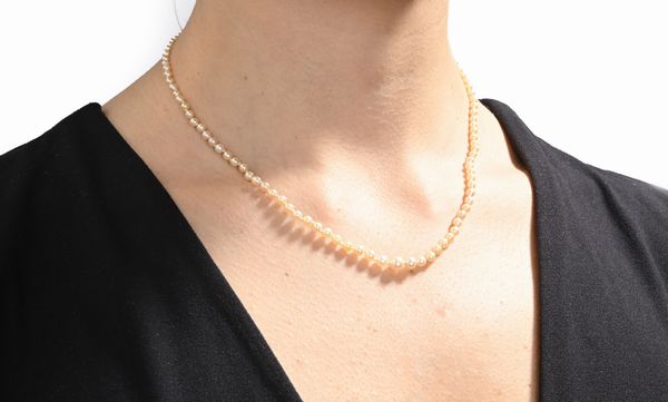 Collana antica in perle naturali spontanee  - Asta Importanti Gioielli e Orologi da polso e da tasca - Associazione Nazionale - Case d'Asta italiane