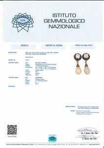 Importante coppia di orecchini antichi in oro, argento, diamanti e rare grandi perle naturali  - Asta Importanti Gioielli e Orologi da polso e da tasca - Associazione Nazionale - Case d'Asta italiane