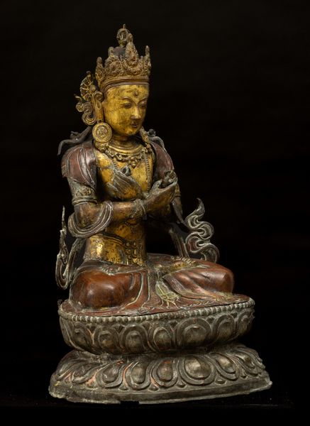 Importante figura di Vajrdara seduta su doppio fior di loto in rame repoussé e bronzo parzialmente dorato, Tibet, XV secolo  - Asta Fine Asian Works of Art - Associazione Nazionale - Case d'Asta italiane