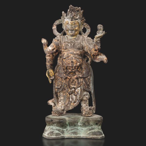 Figura di guardiano in bronzo, Cina, Dinastia Ming, XVI secolo  - Asta Fine Asian Works of Art - Associazione Nazionale - Case d'Asta italiane