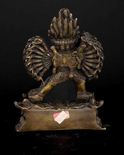 Figura di Yamantaka Vajra in bronzo su doppio fiore di loto, Tibet, XVIII - XIX secolo  - Asta Fine Asian Works of Art - Associazione Nazionale - Case d'Asta italiane