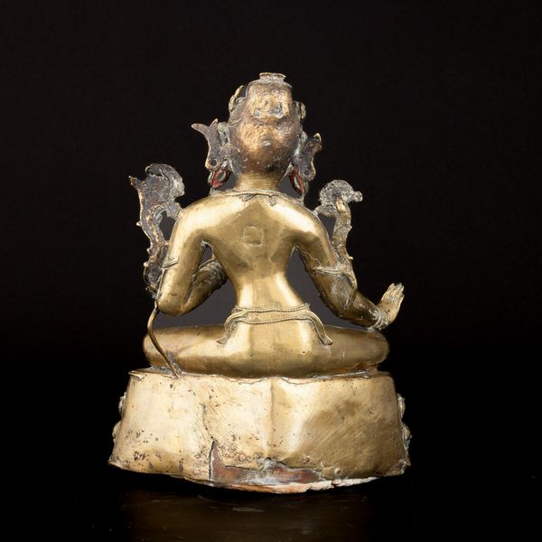 Importante figura di Tara seduta su doppio fiore di loto in bronzo con tracce di policromia, Tibet, XIII secolo  - Asta Fine Asian Works of Art - Associazione Nazionale - Case d'Asta italiane