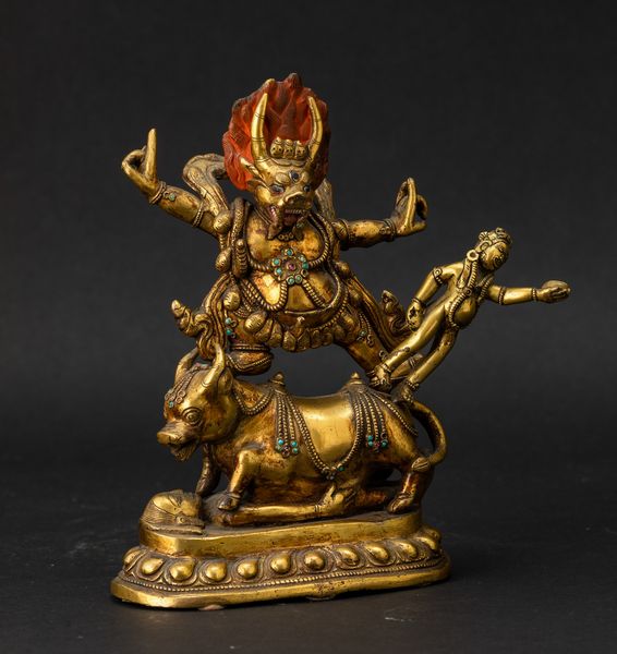 Figura di Yama Lord of Hell in bronzo dorato con tracce di policromia e innesti di pietre dure, Cina, Dinastia Qing, XIX secolo  - Asta Fine Asian Works of Art - Associazione Nazionale - Case d'Asta italiane