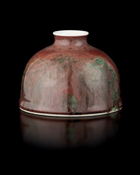 Vaso in porcellana Taibai Zun, Cina, Dinastia Qing, fine XIX secolo  - Asta Fine Asian Works of Art - Associazione Nazionale - Case d'Asta italiane