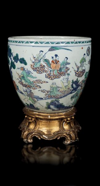 Grande e importante vasca da pesci in porcellana a decoro Doucai rappresentato da gli otto saggi immortali, base dorata in legno, Cina, Dinastia Qing, epoca Qianlong, XVIII secolo  - Asta Fine Asian Works of Art - Associazione Nazionale - Case d'Asta italiane