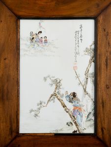 Paravento a cinque ante in legno intarsiato, placche in porcellana con personaggi e iscrizioni, Cina, periodo Repubblica, XIX secolo  - Asta Fine Asian Works of Art - Associazione Nazionale - Case d'Asta italiane