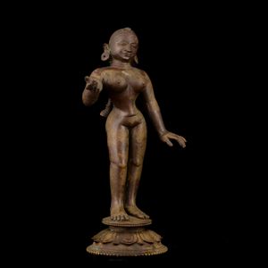 Figura di Sita in bronzo, India, XVIII secolo  - Asta Fine Asian Works of Art - Associazione Nazionale - Case d'Asta italiane