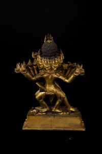 Figura di Guhyasamaja in Yab-Yum stante su doppio fiore di loto in bronzo dorato con tracce di policromia, Tibet, XIX secolo  - Asta Fine Asian Works of Art - Associazione Nazionale - Case d'Asta italiane