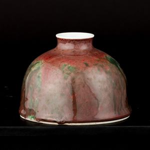 Vaso in porcellana Taibai Zun, Cina, Dinastia Qing, fine XIX secolo  - Asta Fine Asian Works of Art - Associazione Nazionale - Case d'Asta italiane