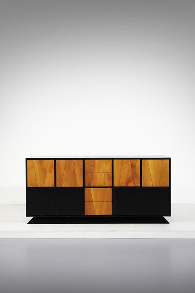 MANIFATTURA ITALIANA : Credenza ad ante e cassetti  - Asta Asta 458 | DESIGN E ARTI DECORATIVE DEL NOVECENTO Online - Associazione Nazionale - Case d'Asta italiane