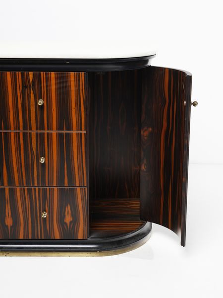 FRIGERIO LUCIANO (1928 - 1999) : Credenza demilune a cassetti e stipi per Frigerio di Desio  - Asta Asta 458 | DESIGN E ARTI DECORATIVE DEL NOVECENTO Online - Associazione Nazionale - Case d'Asta italiane